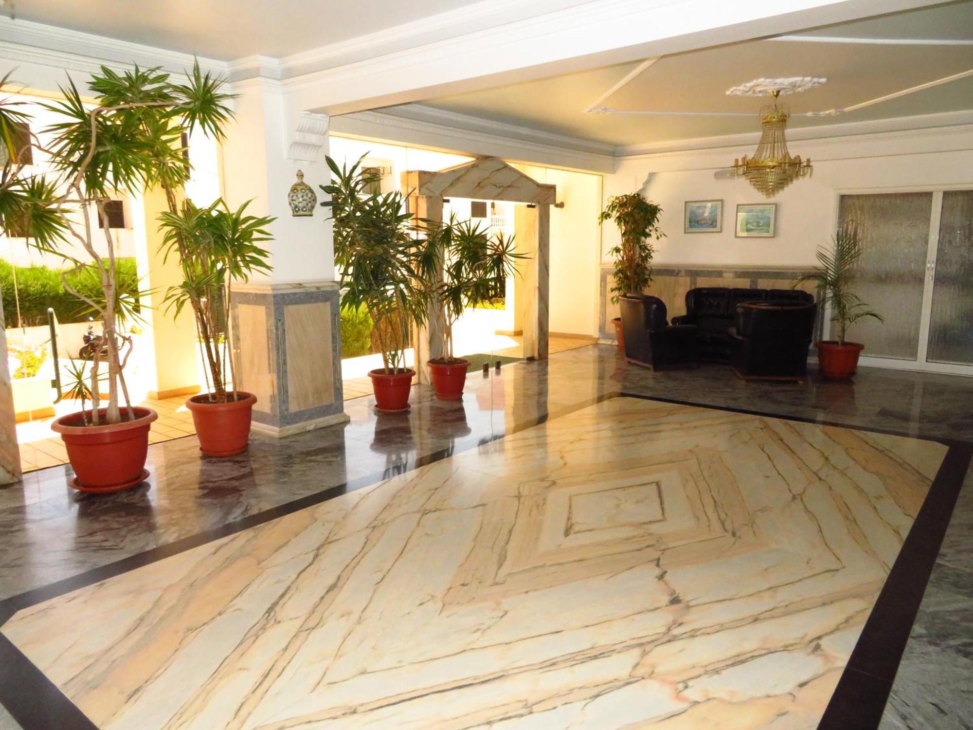 Apartamentos Carolino Monte Gordo Exterior photo